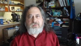 Richard Stallman, fundador del Proyecto GNU y referente del movimiento del software libre