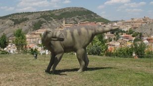 Réplicas de Iguanodon bernissartensis en el Museo Paleontológico de Castilla-La Mancha, en Cuenca. Foto: PePeEfe / CC BY-SA 4.0.
