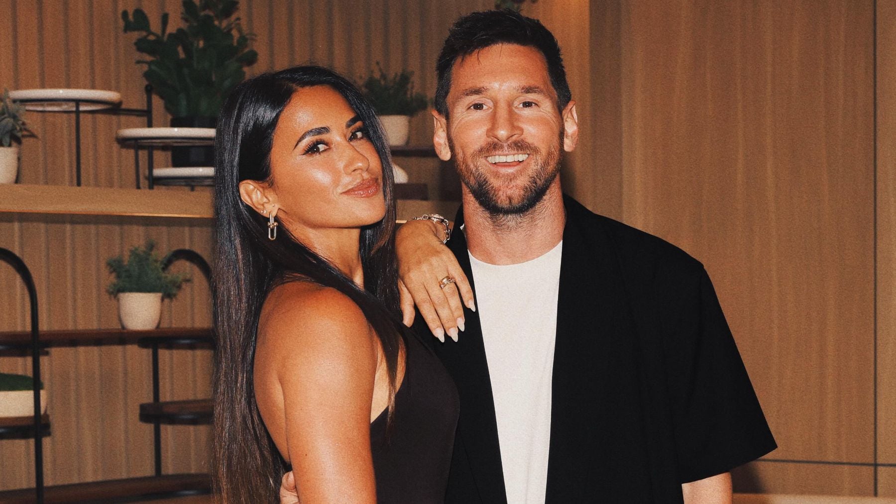 Antonela Roccuzzo y Leo Messi. (Foto: Redes Sociales)