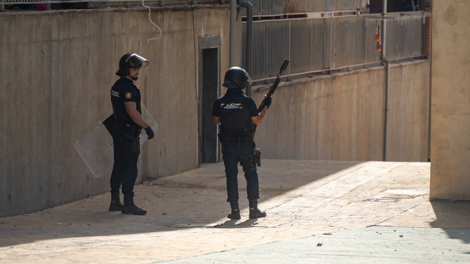 La Policía expulsa de España a tres yihadistas que entraron durante la invasión de Ceuta
