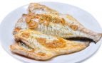 Besugo a la espalda: receta tradicional al horno fácil y deliciosa