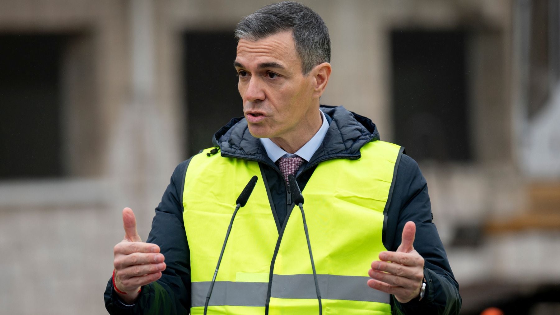 La Operación Campamento como símbolo: Sánchez prometió levantar 12.000 casas de inmediato en 2022 y no hay ni una