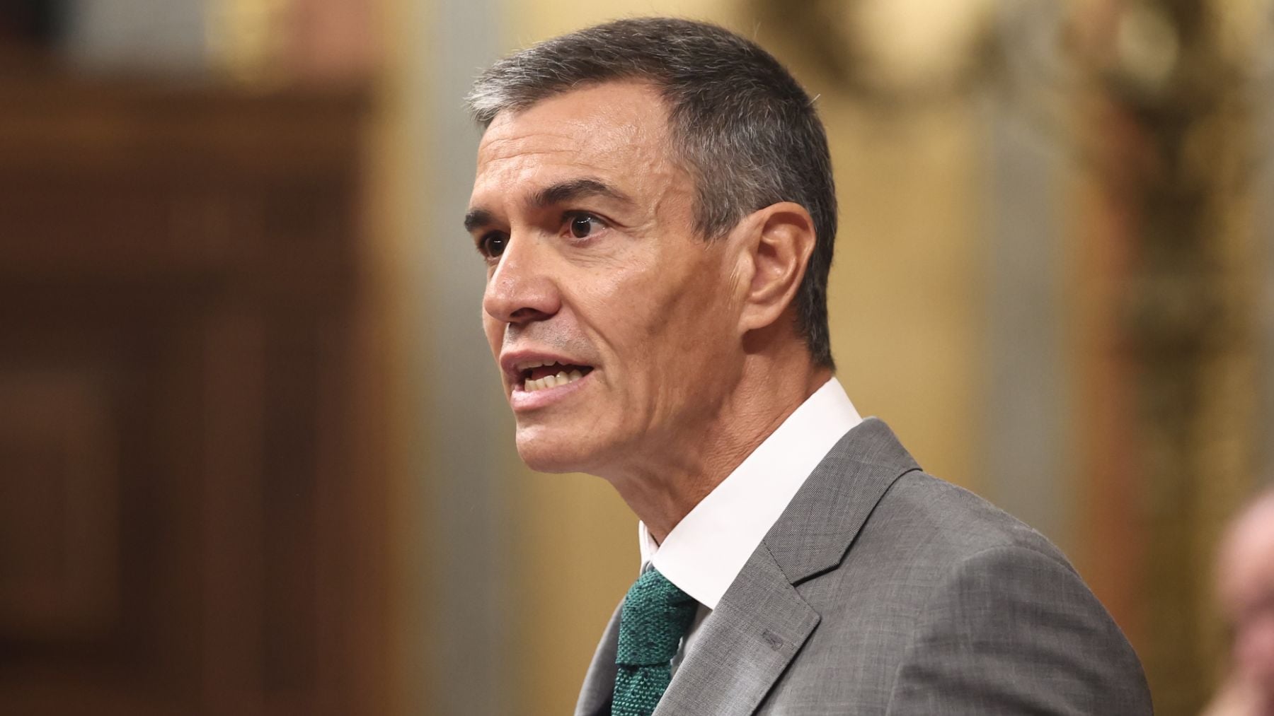 Sánchez desdeña los informes policiales y del CNI que alertaron de la invasión: Fueron avisos rutinarios
