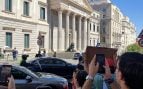 Sánchez sale del Congreso entre gritos por desproteger a Ceuta y exculpar a Marruecos: «¡Traidor!, ¡corrupto!»