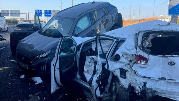 accidente autopista Inca cami&oacute;n