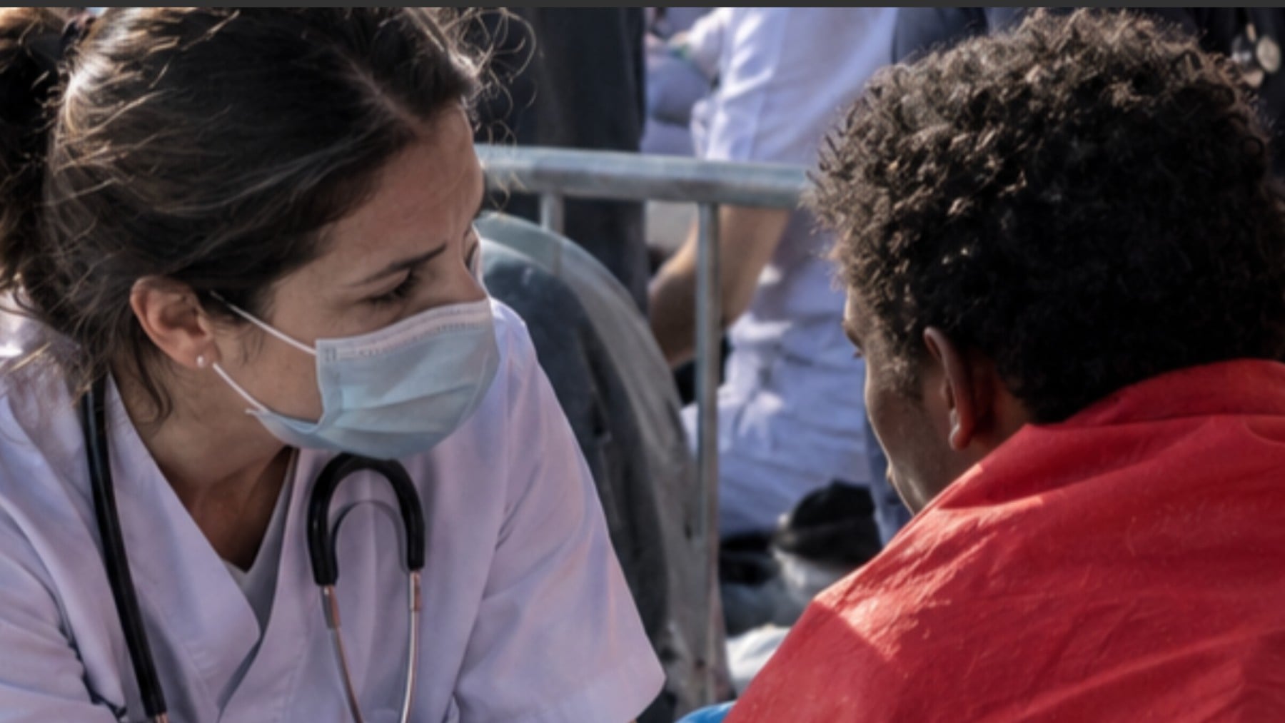 Los médicos españoles se movilizan y lanzan un SOS por Ceuta: reclutan facultativos ante el colapso sanitario