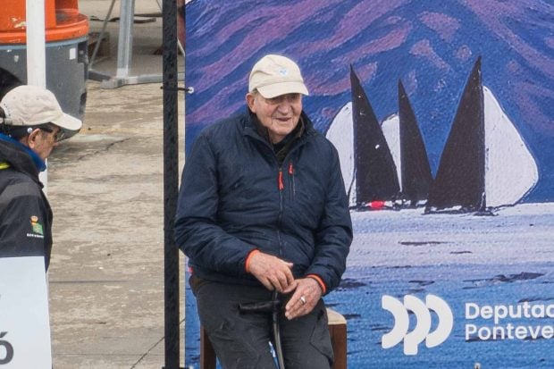 Juan Carlos I durante las regatas. (Foto: Europa Press)