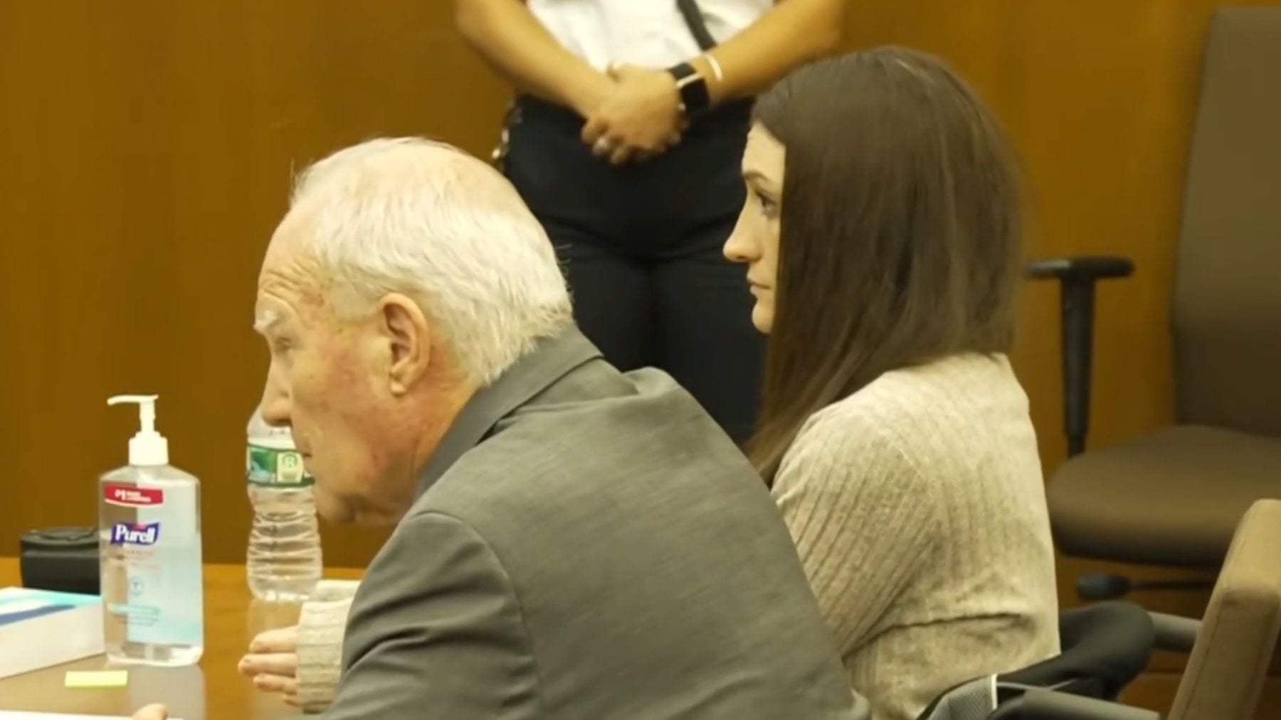 El juez declara nulo el juicio contra Lindsay Clancy por el asesinato de sus tres hijos después de días sin un veredicto