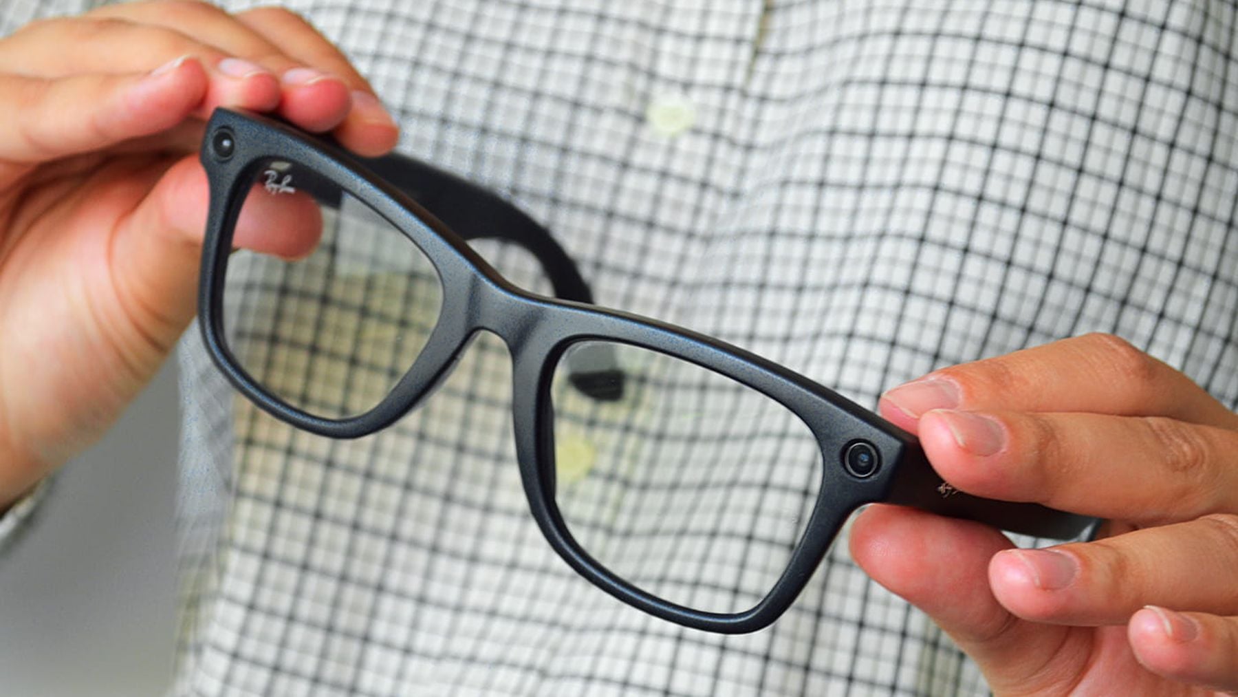 Otro país europeo se suma a la prohibición de gafas con cámaras incorporadas: Las violaciones de la privacidad son graves