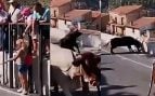 Muere una mujer embestida y corneada por un toro en el encierro de Ayna (Albacete)