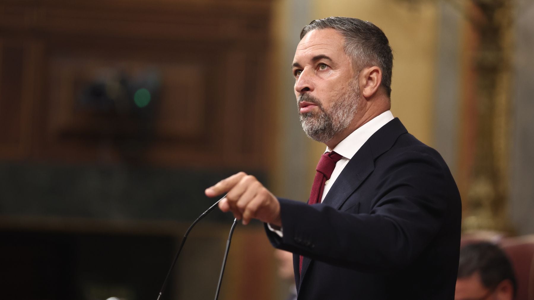 Vox señala que los más de 1.000 millones del plan de acciones para los inmigrantes podrían reducir la carga fiscal a los españoles