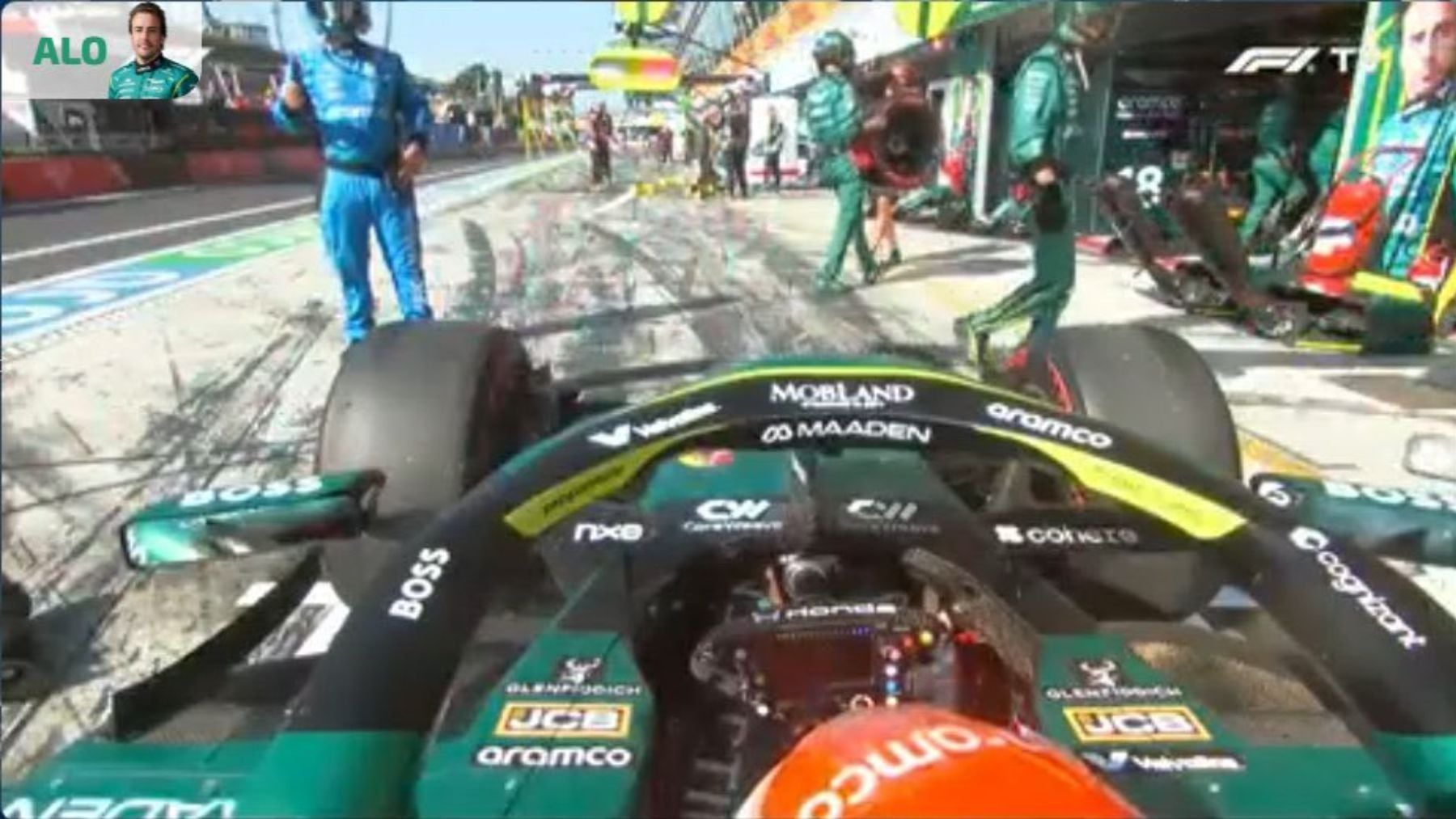 Fernando Alonso abandona en Monza por problemas en el Aston Martin