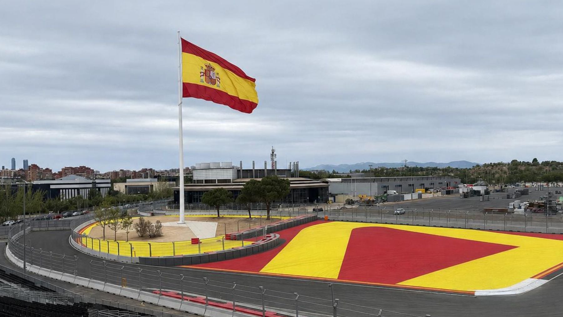 La bandera de España del circuito de Fórmula 1 de Madrid. (EP)
