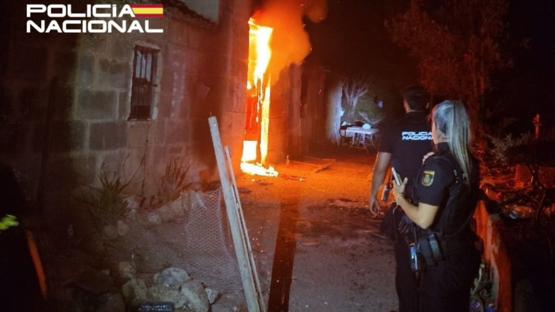 Terror en Manacor: amenazas de muerte, una pistola y una casa en llamas con las salidas bloqueadas