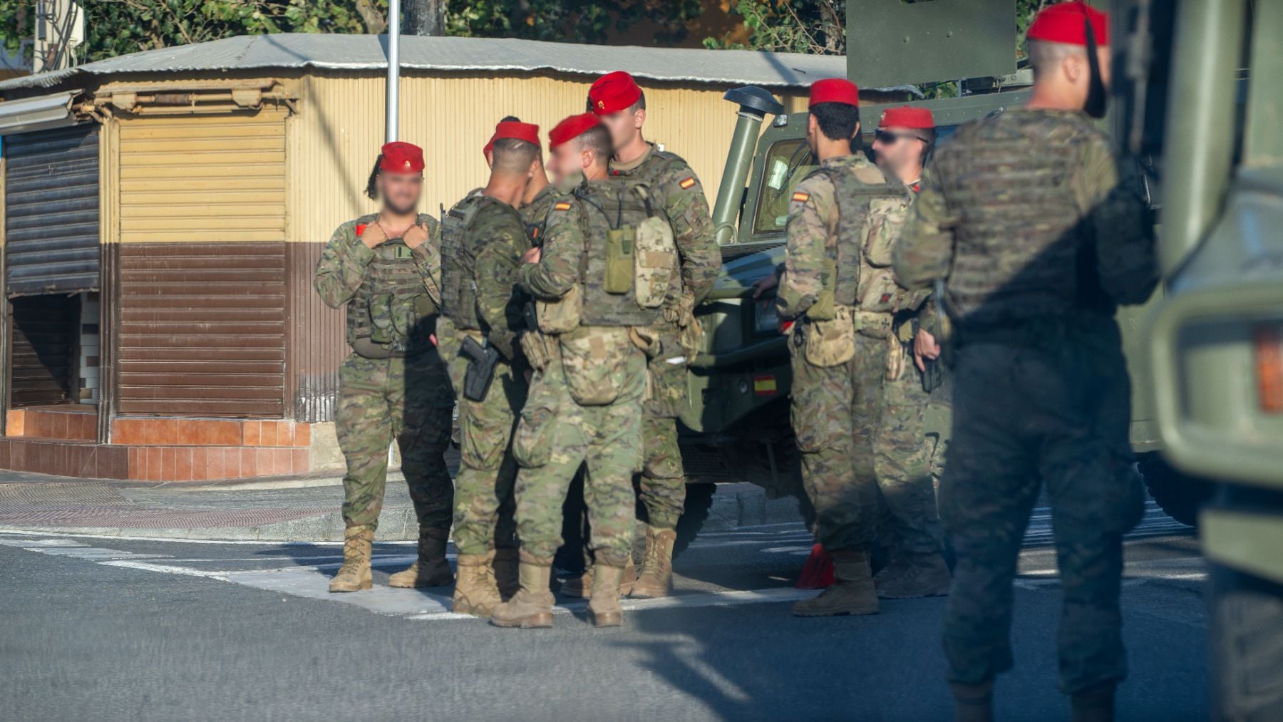 Detenidos 21 inmigrantes marroquíes por apedrear a militares y guardias civiles en Ceuta