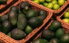 Aguacates en cestas. Foto: pvproductions / Freepik.