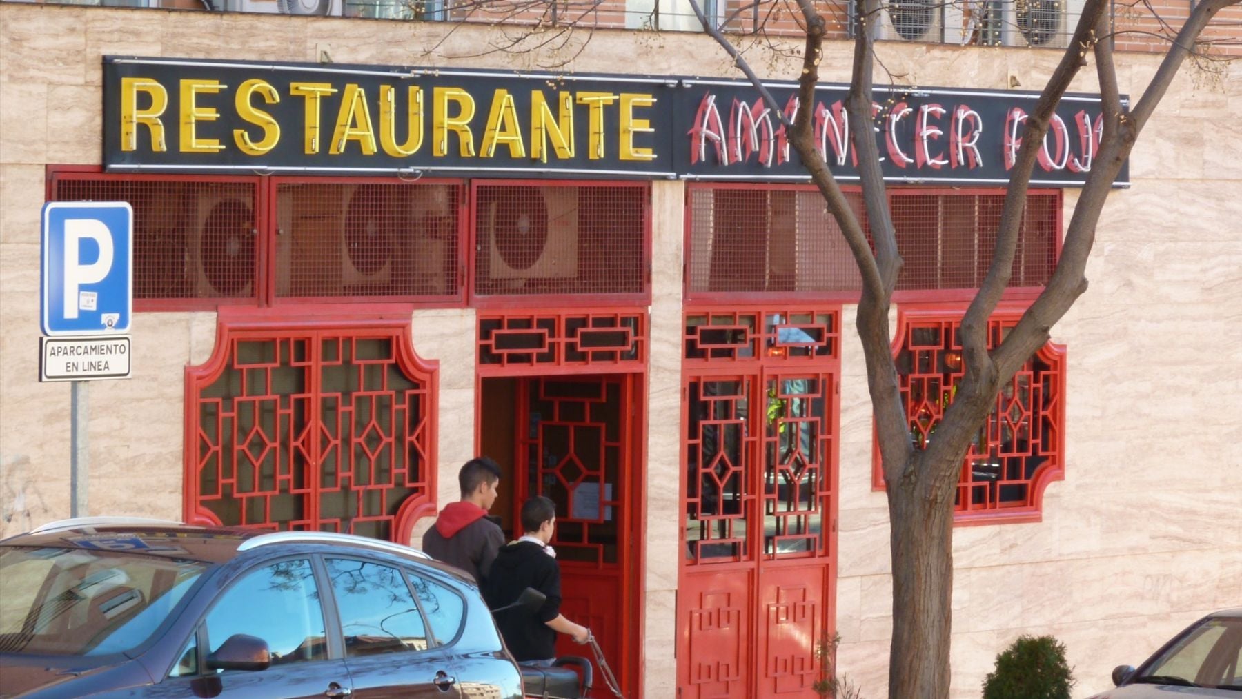 Los autónomos chinos comen el terreno a los españoles: más de 70.000 abrieron negocios en España desde 2022