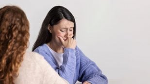 psicología personas lloran discusión