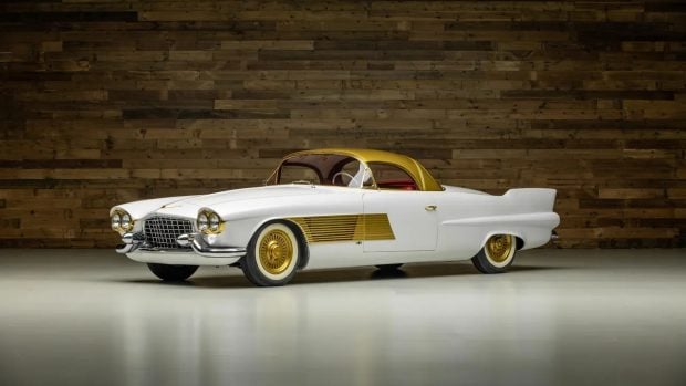 cadillac oro elegante vendido subasta 1,2 millones