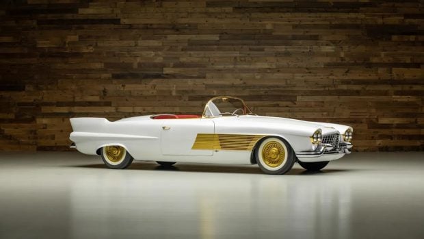 cadillac oro elegante vendido subasta 1,2 millones