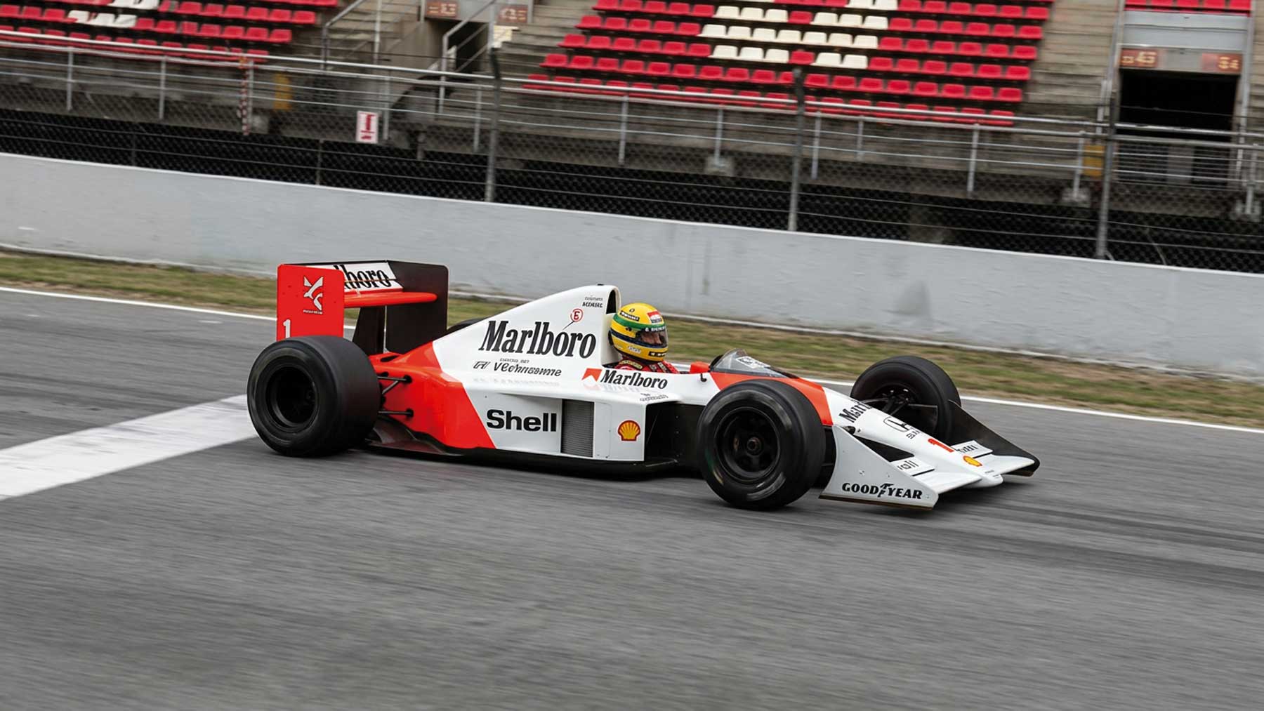 Fernando Alonso corre con el McLaren de Ayrton Senna en Montmeló antes de llegar a Madring