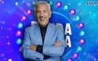 Carlos Sobera junto a logotipo de Rueda la letra (Mediaset).