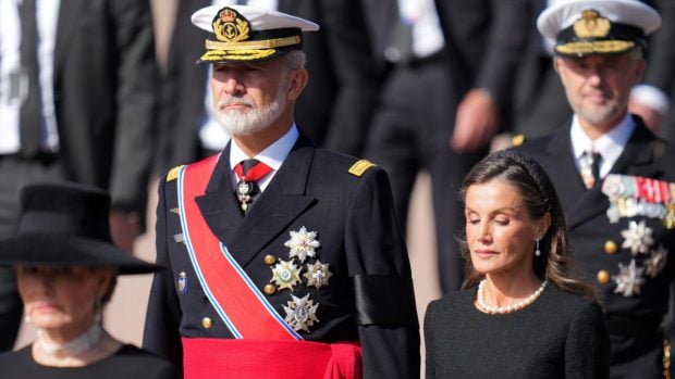 Los Reyes Felipe VI y Letizia en el funeral de Harald. (Foto: Getty Images)