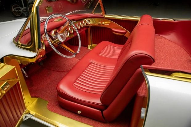 cadillac oro elegante vendido subasta 1,2 millones