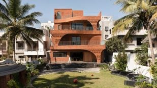 India edificio hormiguero