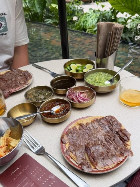 La Once Mil, tacos