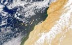 Remolinos y filamentos de nubes cerca de las Islas Canarias. Fuente: NASA.