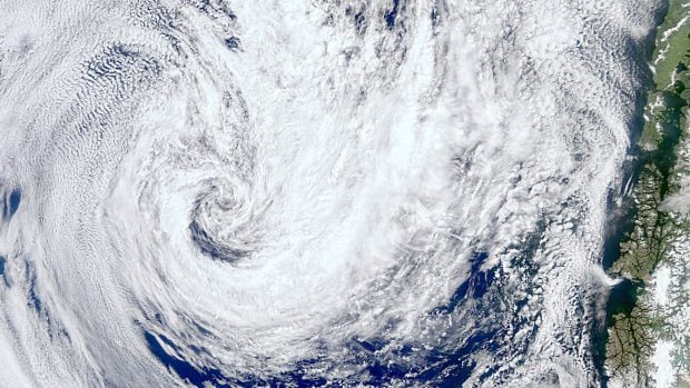 Tormenta frente a las costas de Chile. Fuente: NASA.