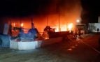Desalojadas 200 personas por un incendio nocturno en un camping de San Juan de Alicante