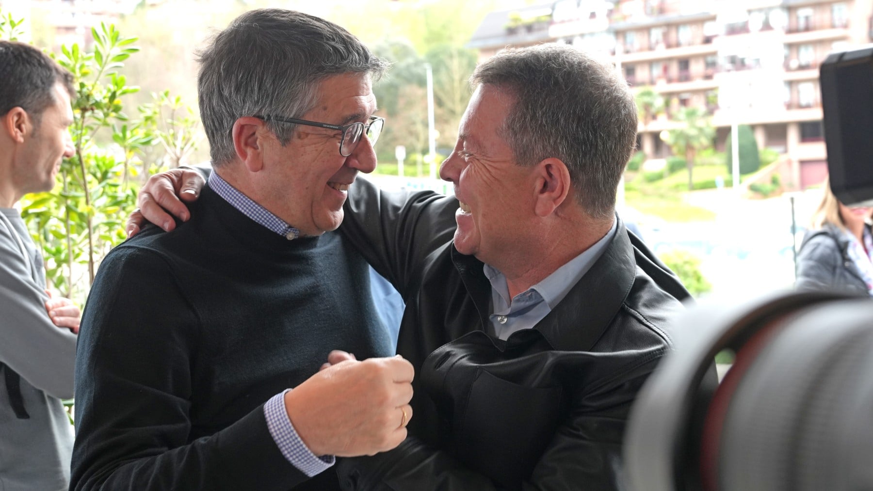 El PSOE del antisanchista Page premia al sanchista Patxi López: Palabra firme, ideal intacto
