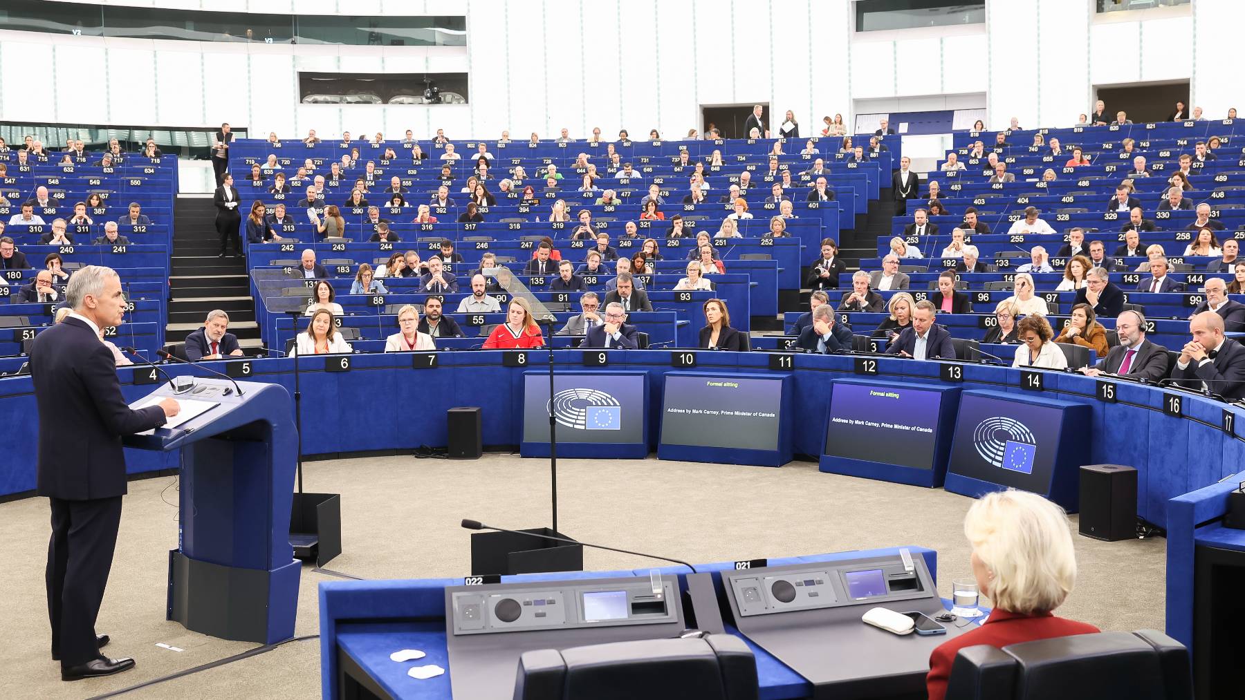 El Europarlamento aprueba la resolución del PP que califica de invasión el asalto a Ceuta: los socialistas votan