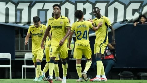 Los jugadores del Villarreal celebran un gol. (EFE)