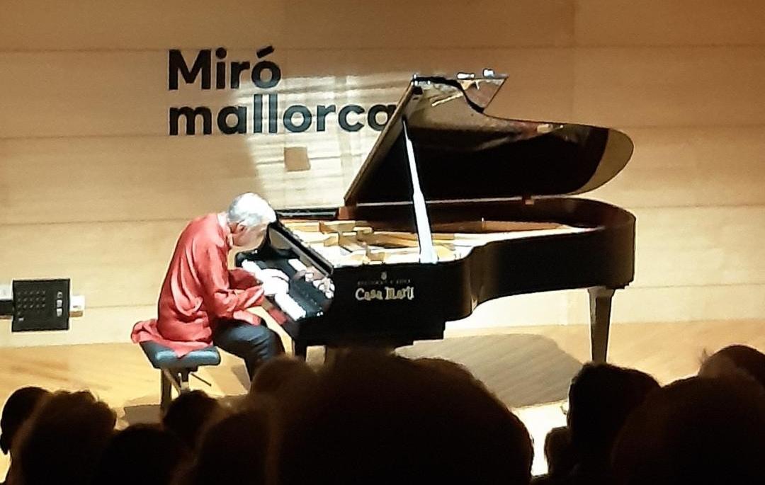 El pianista Josep Colom, en el auditorio de la Fundación Miró Mallorca.