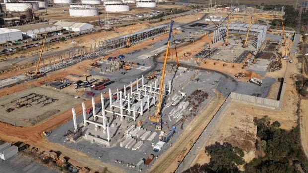 Planta en construcción en el Valle del Hidrógeno en Huelva