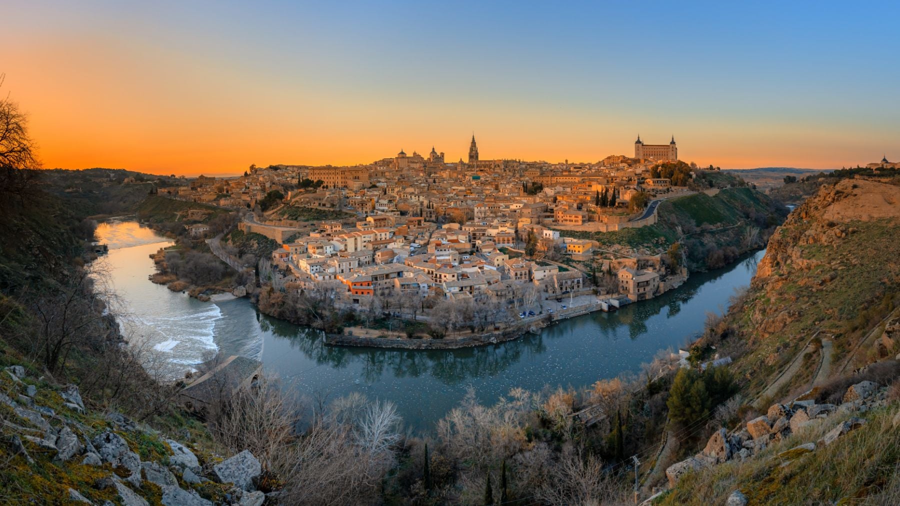 Río Tajo a su paso por Toledo.