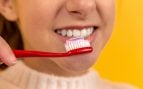 Los últimos estudios coinciden y demuestran que cepillarse los dientes correctamente lleva seis minutos
