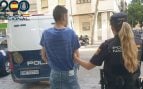 Detenido un antiguo empleado por siete robos en balnearios de primera línea de la Playa de Palma