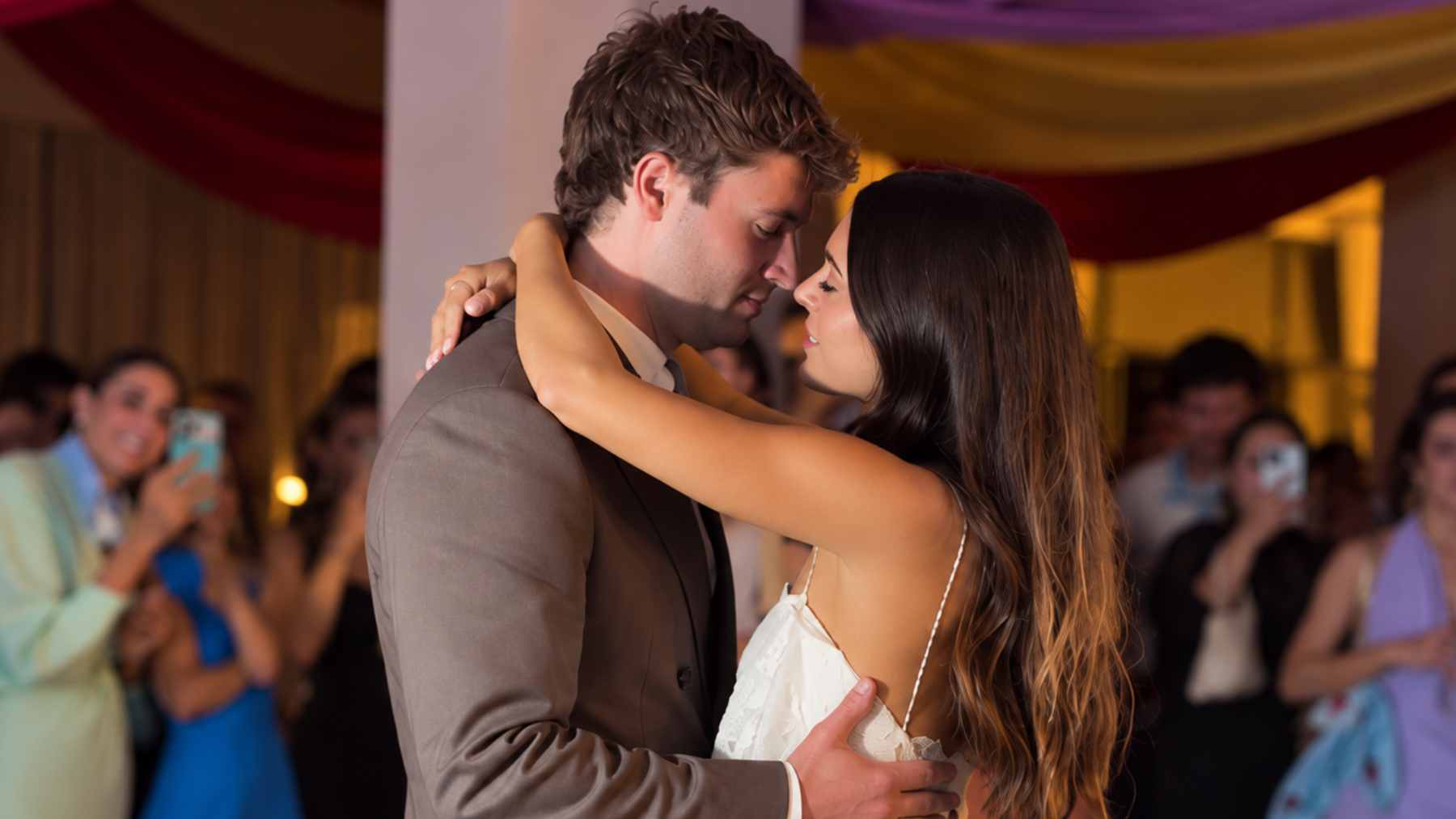 Anna Padilla en su baile nupcial. (Foto: RRSS)