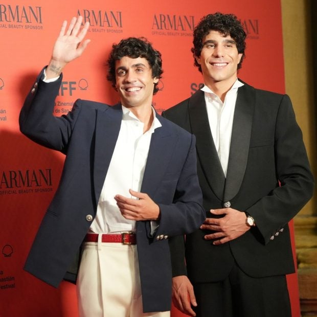 Los Javis en el 'photocall' de 'La bola negra'. (Foto: Europa Press)