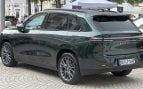 SUV Leapmotor C10 REEV, eléctrico con generador de gasolina, expuesto en un evento