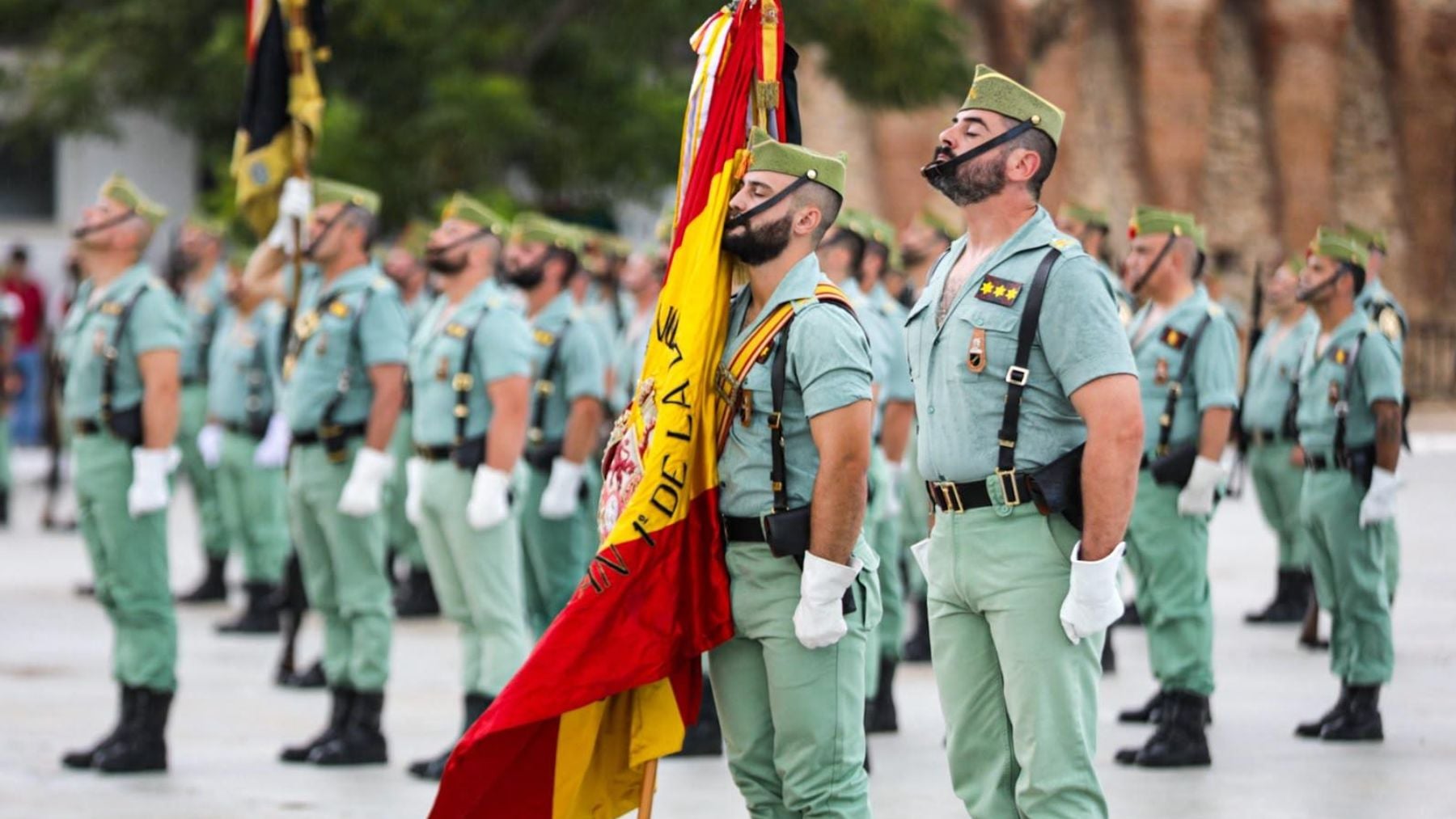 Los militares ensalzan el espíritu legionario de Vivas en la gestión de la invasión: Si cae Ceuta, cae España