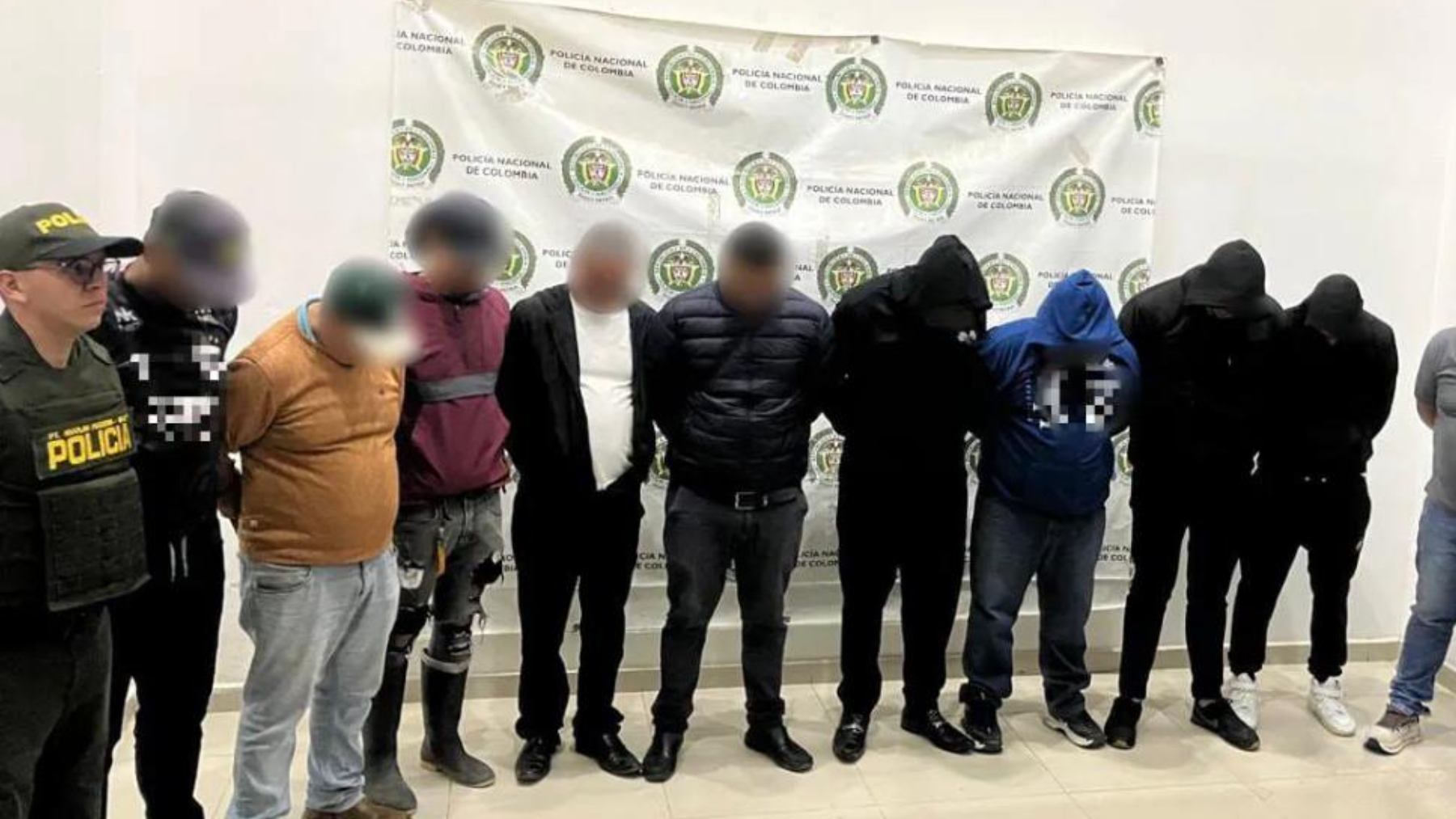Cae en Colombia una red criminal de tráfico de inmigrantes que vendía pasaportes a dominicanos para entrar en España