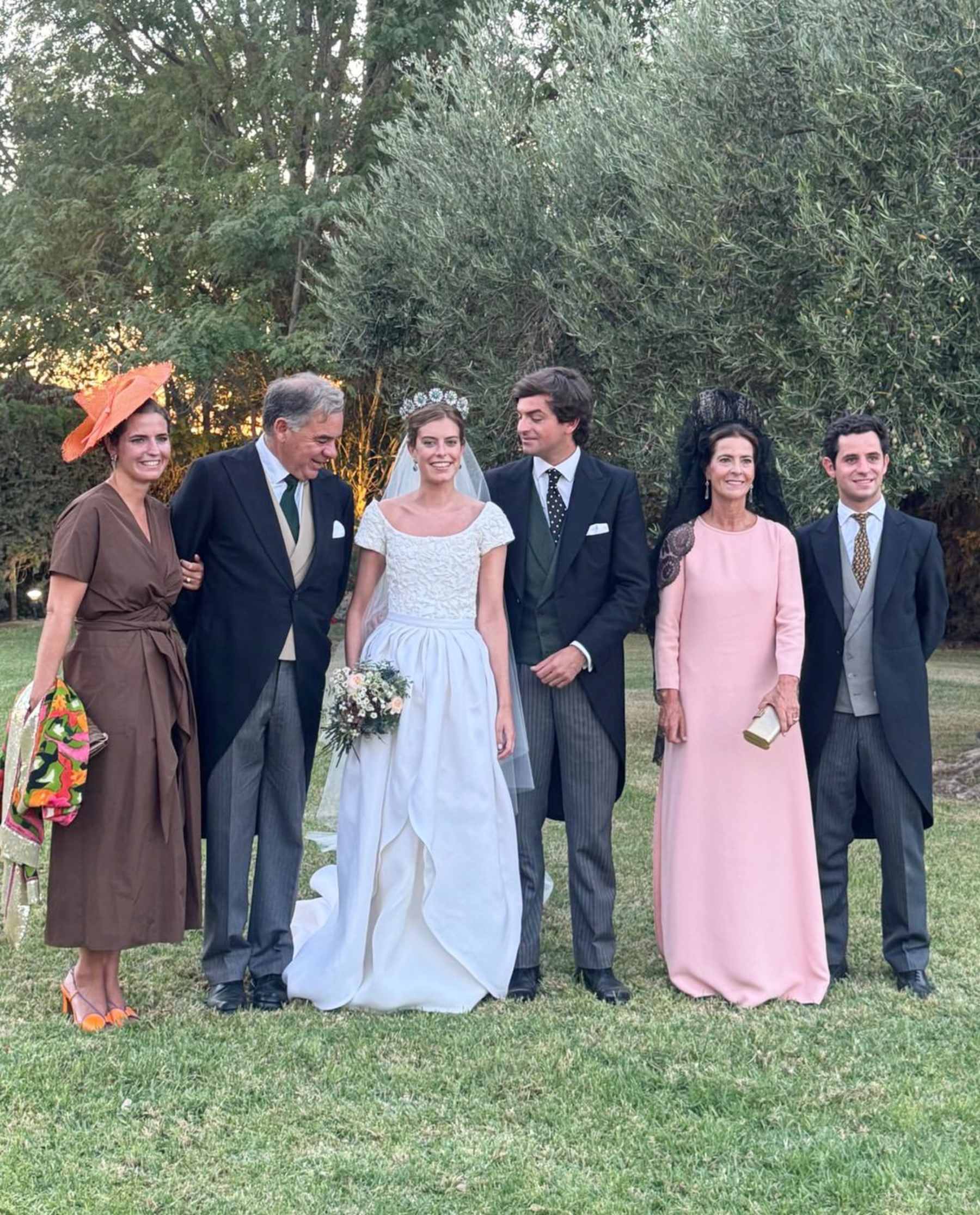 Invitados a la boda de Cristina Escudero M&aacute;rquez y Jos&eacute; San Mart&iacute;n. (Foto: @ tdelacierva)