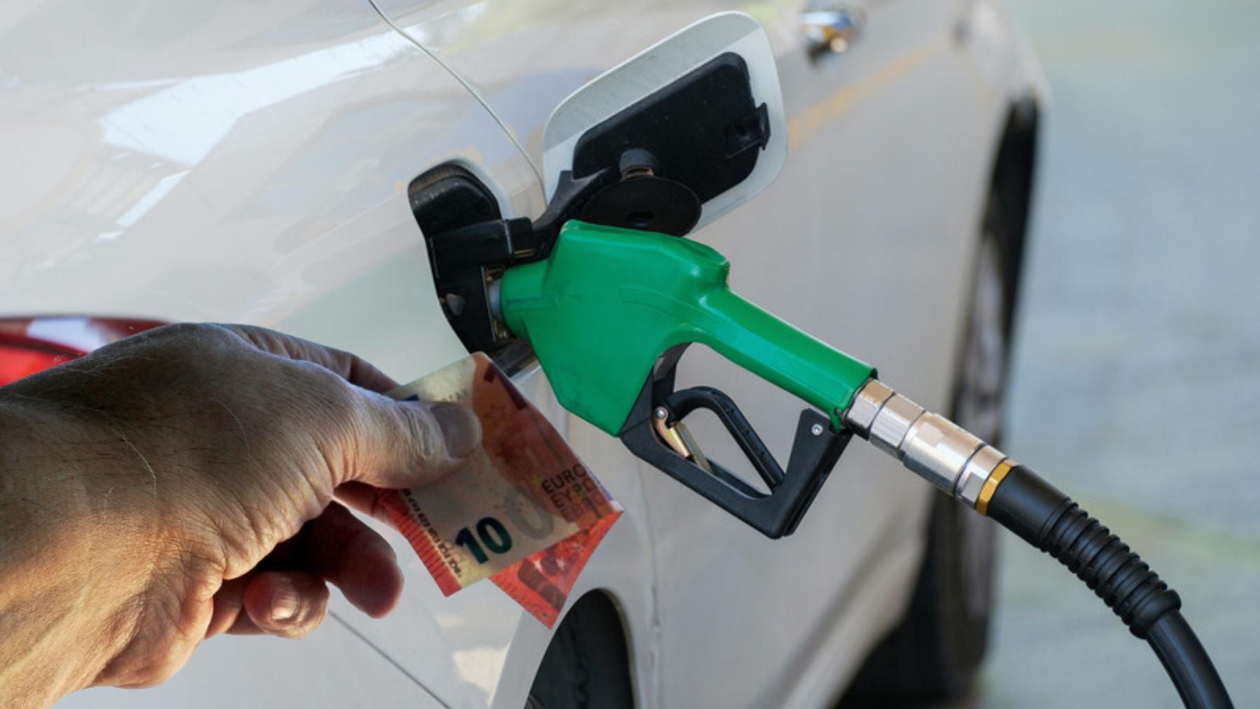 Precio de la gasolina hoy 24 de septiembre: localiza las gasolineras más baratas de Madrid