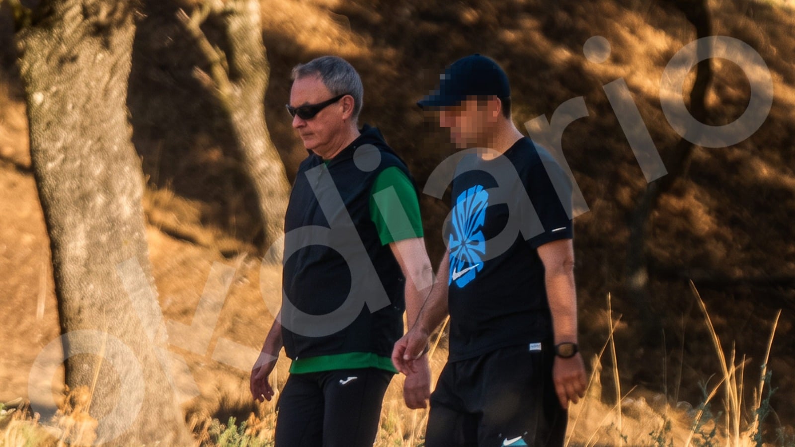 Las fotos de Zapatero retomando sus carreras por la zona restringida de El Pardo tras meses de reclusión