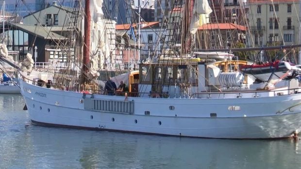 gijon familia holandesa velero